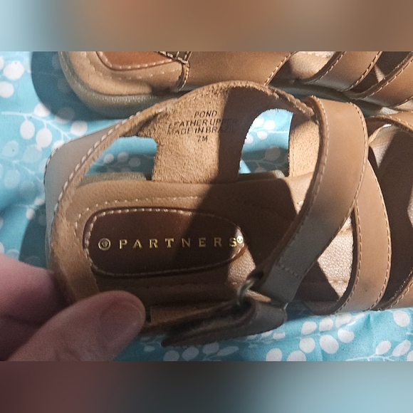 Tan Leather Strappy Sandals set of 2 bundle *Size 7 womens* - Picture 8 of 10